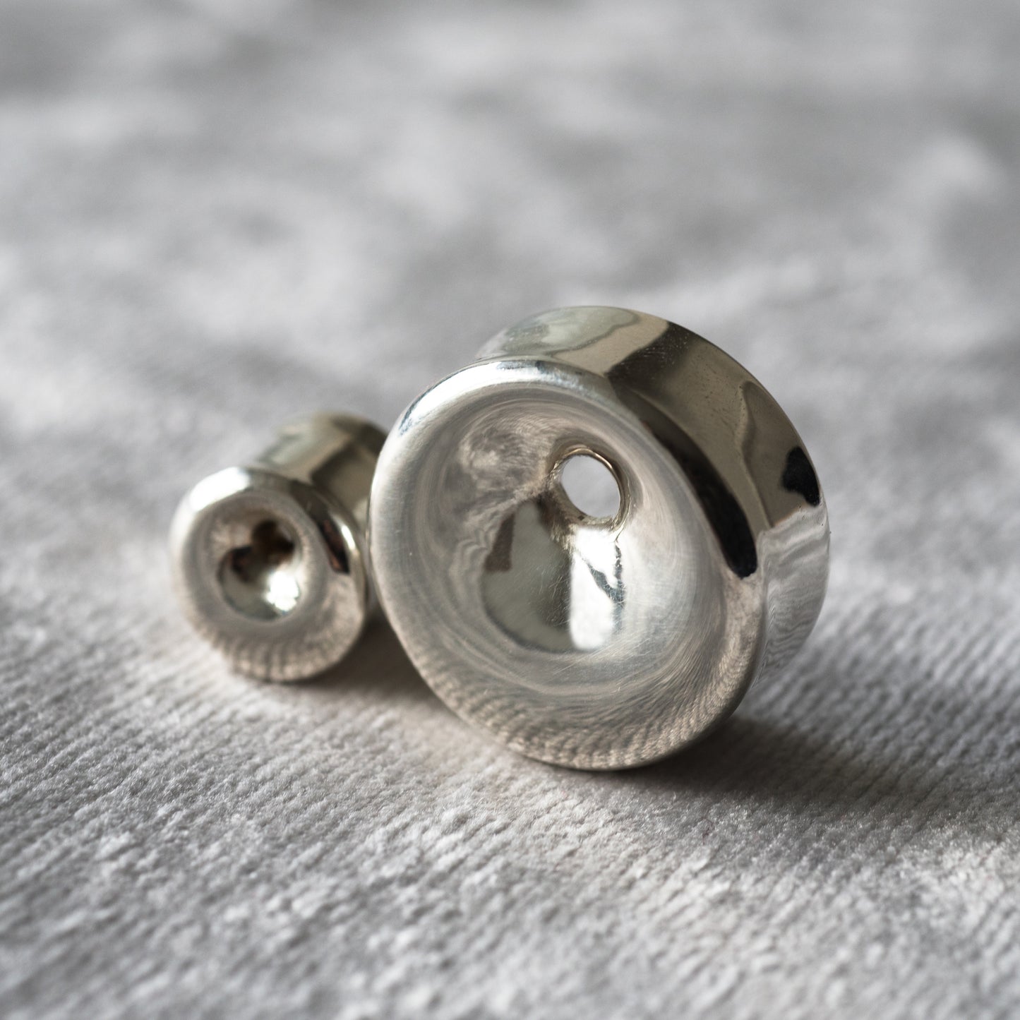 Sinuous Metals 1" Plug