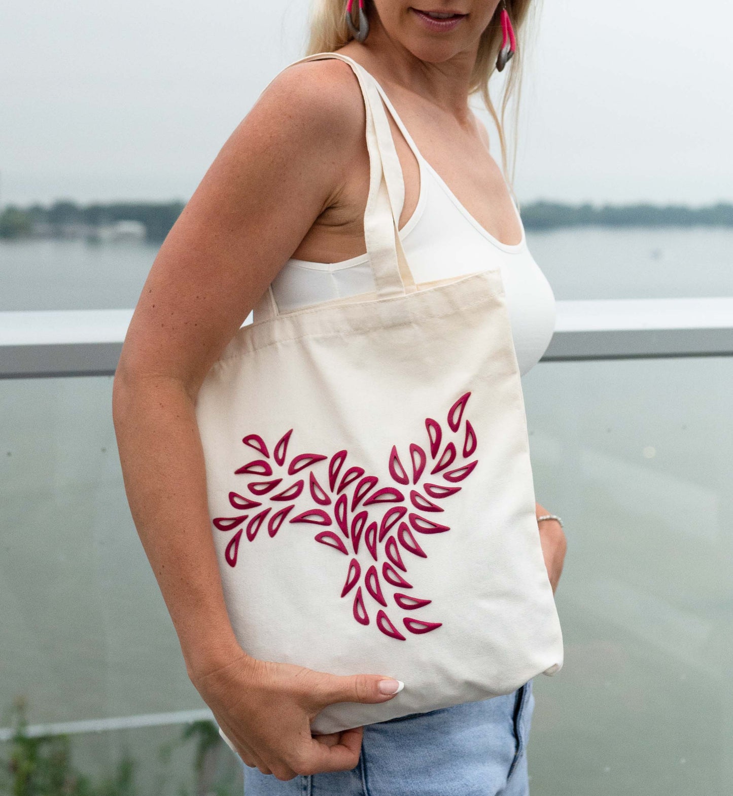 Dispersia 3D Relief Tote - Pink