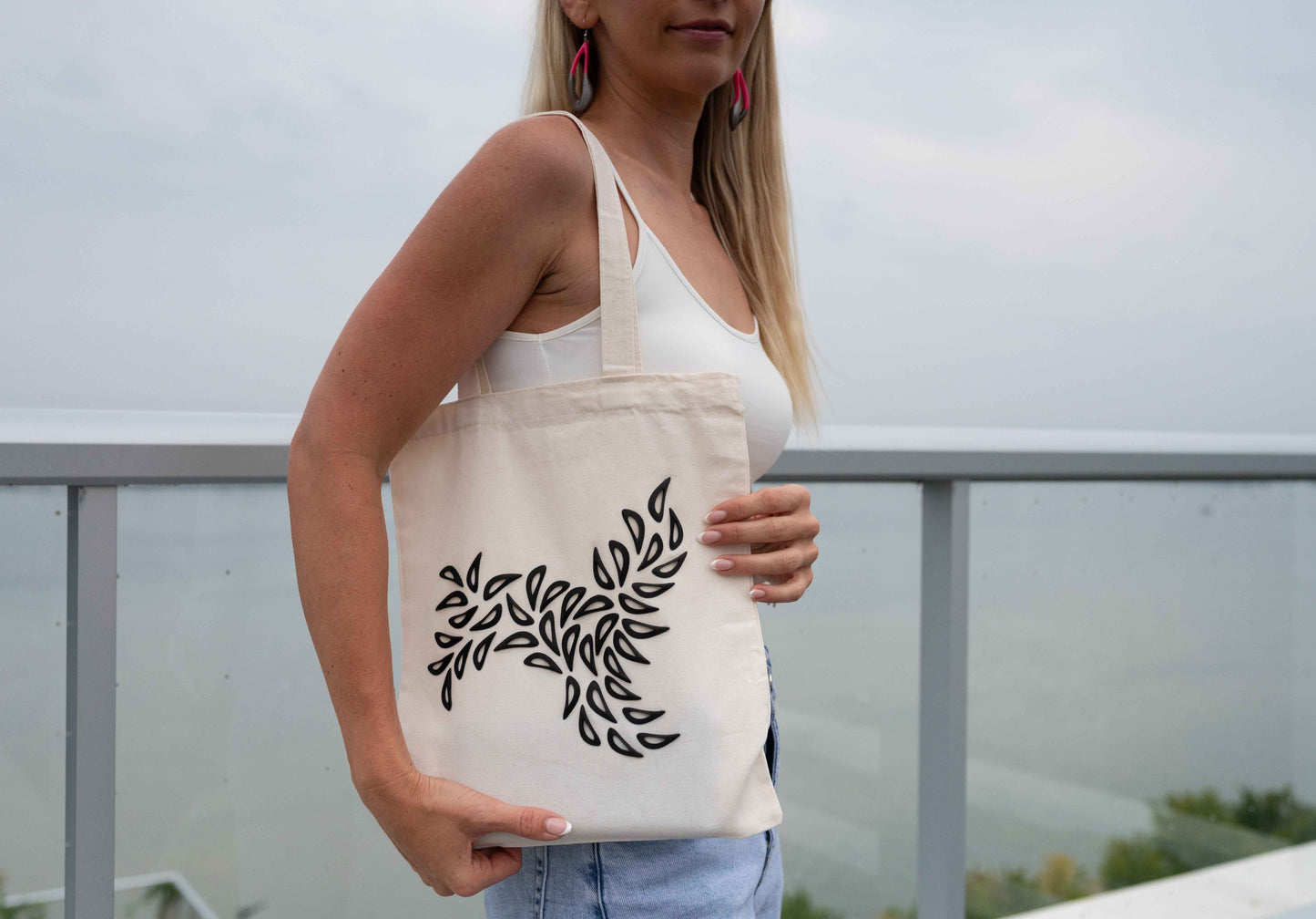 Dispersia 3D Relief Tote - Black