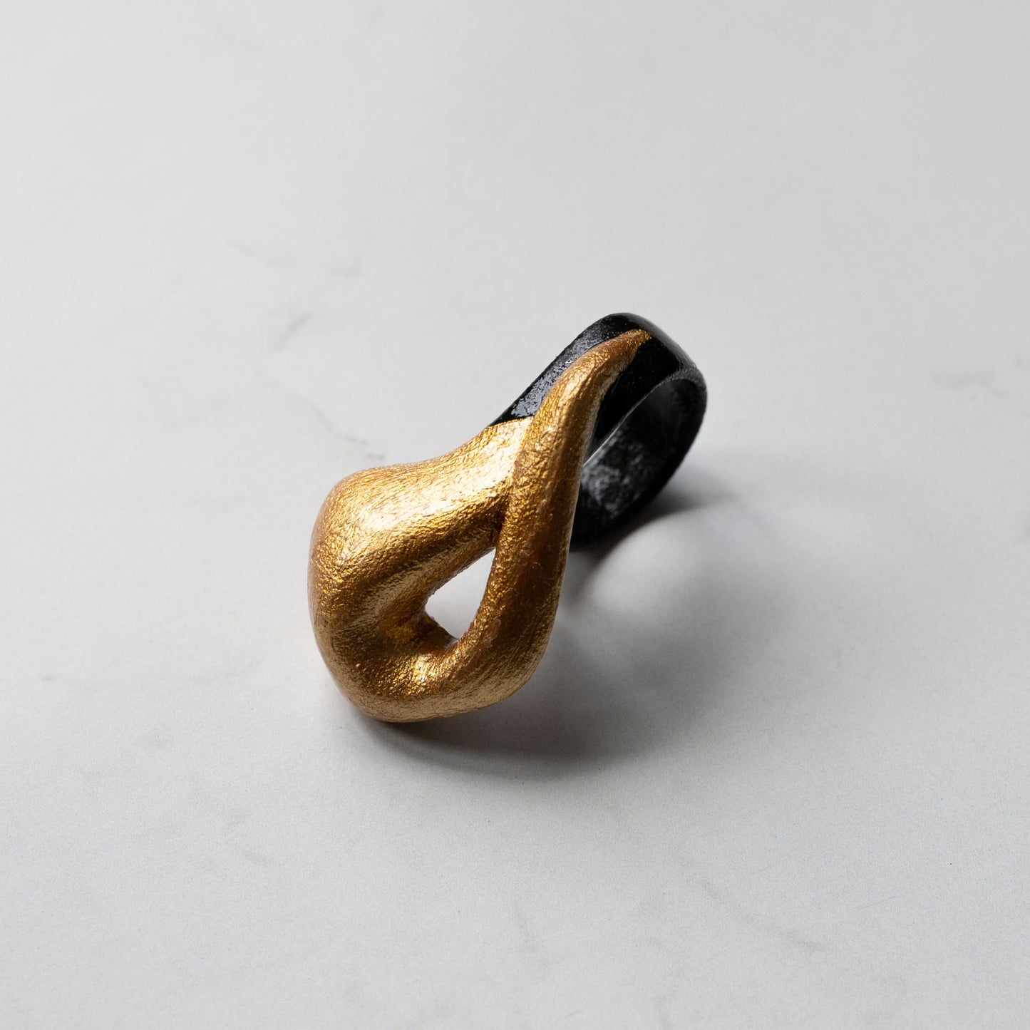 Nava Ring Painted (G&B)
